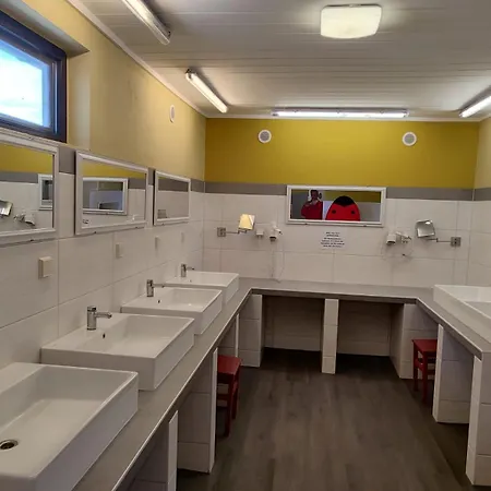 Tinyhouse Comet Am See, An Der Mecklenburger Seenplatte