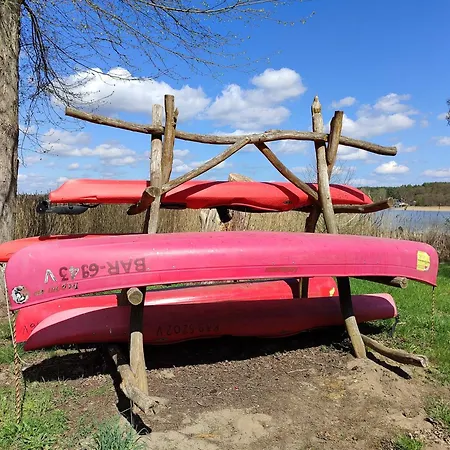 Tinyhouse Comet Am See, An Der Mecklenburger Seenplatte